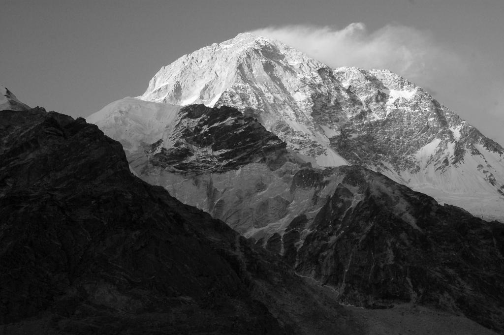 Zapraszam na wyrypę w Nepalu: Sherpani Col – West Col – Amphu Lapcha