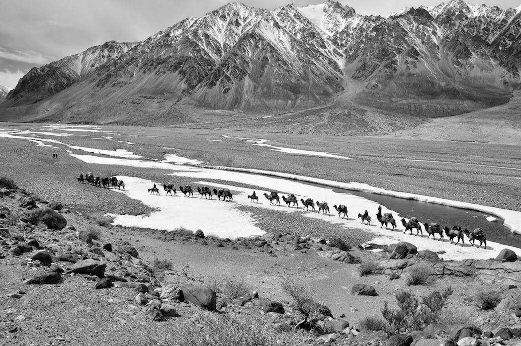 Seria filmów z trasy do bazy pod K2 – Chiny