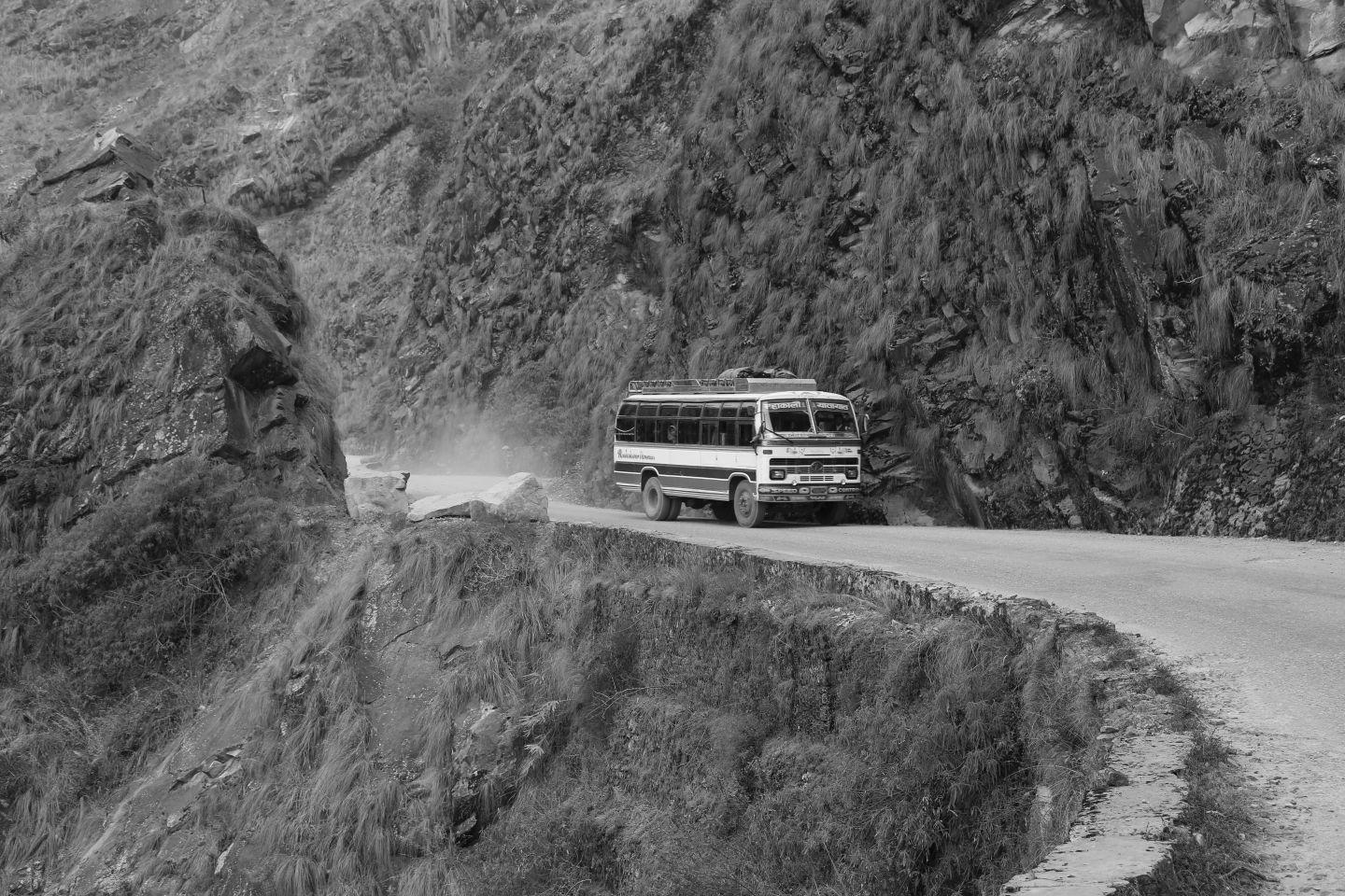 Rozbudowa sieci dróg w Himalajach – krótsze wyprawy